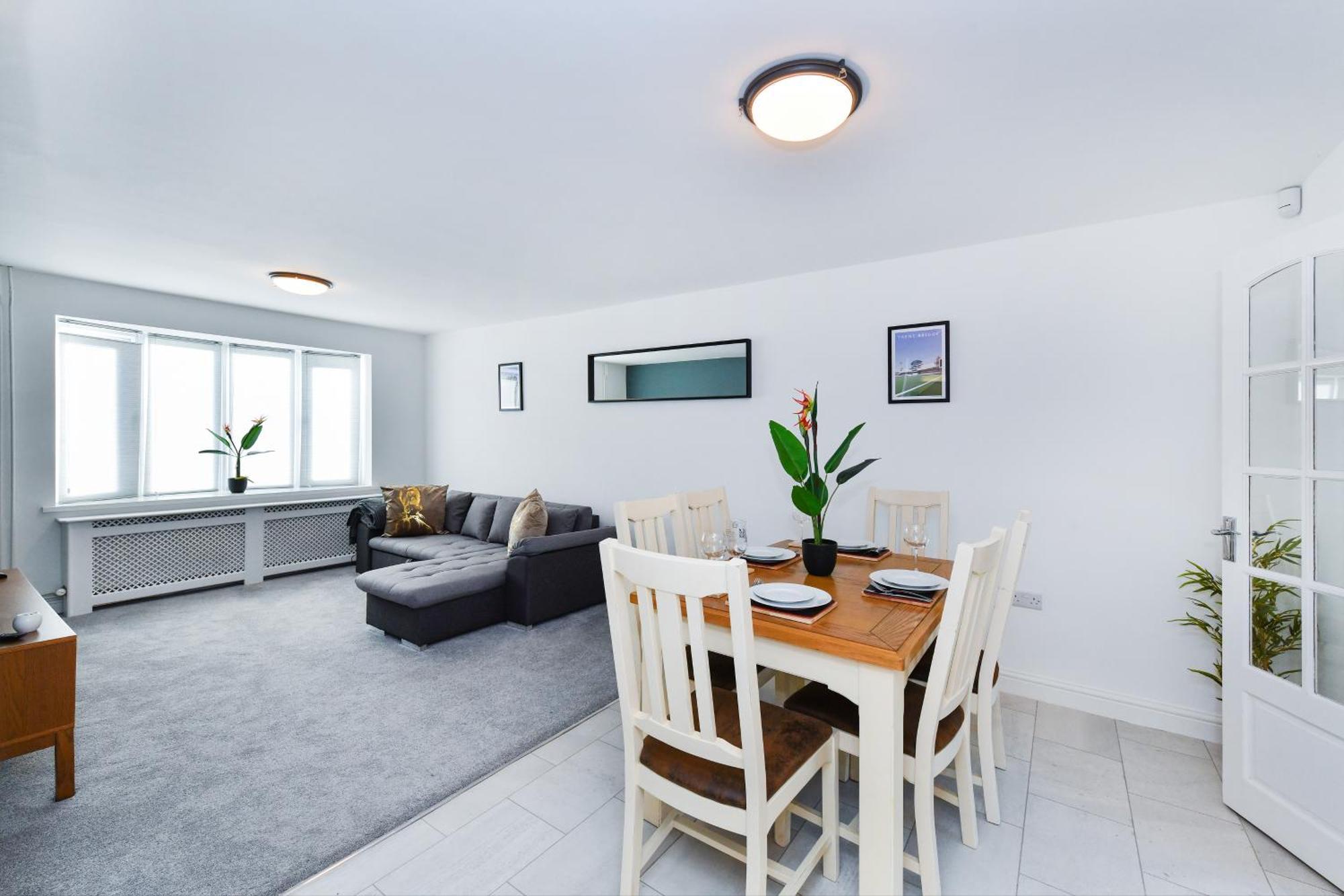 Morgan House- 4 Bed House, Near Nottingham Trent Uni Villa Buitenkant foto